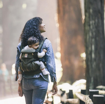 Cargador de Bebé/ Ergobaby Omni 360 - Verde
